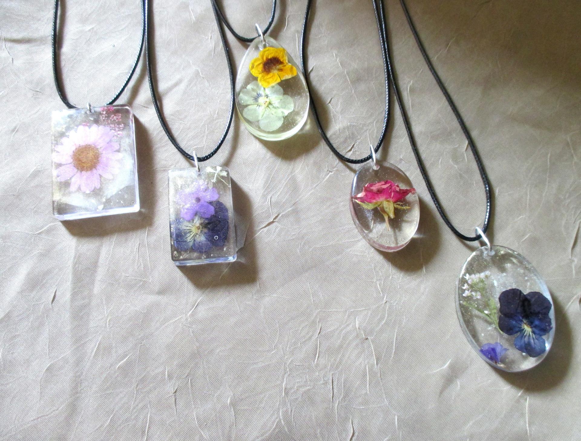 Floral Resin Jewelry Making Tickets, Sat, Jan 20, 2024 at 1:00 PM